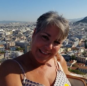 Meet your Posher, Gloria